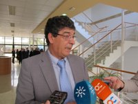 Valderas llama a Defensa a "poner los medios necesarios" para que no se produzcan incendios como el de El Retín