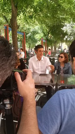 Eduardo Madina durante un encuentro con militantes del PSOE en Madrid