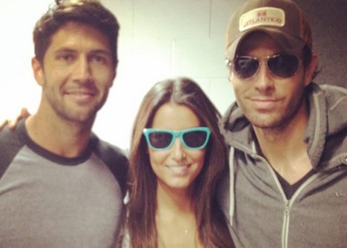 Enrique Iglesias y Ana Boyer dos hermanos muy unidos junto a Fernando Verdasco