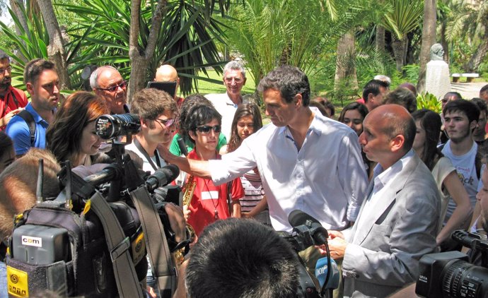Pedro Sánchez PSOE y Francisco Conejo en Málaga