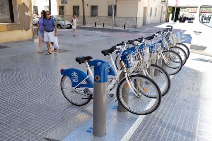 Bicicletas Estación Préstamo EMT Málaga Muelle UNO