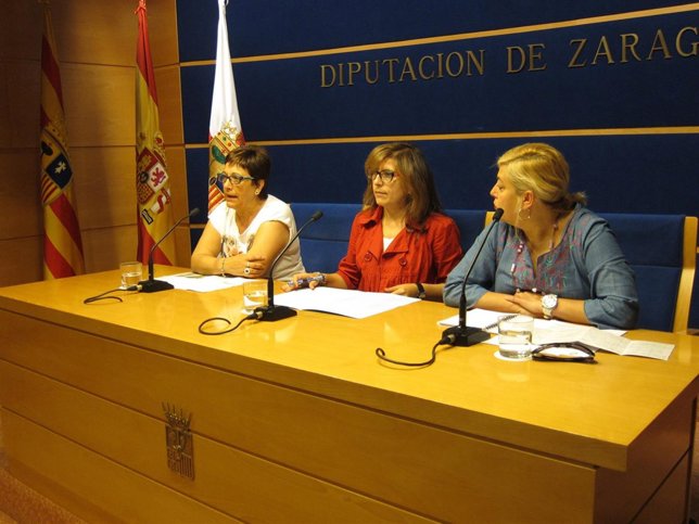 Herrero, de Francisco y Pueo en la presentación de las Fiestas del Compromiso