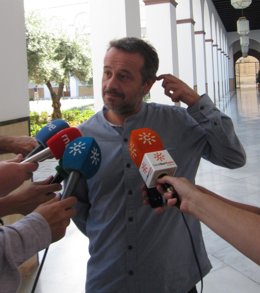 José Antonio Castro, hoy ante los medios