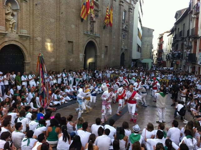 Los Danzantes de Huesca