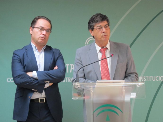 El vicepresidente de Junta, Diego Valderas, y director de Administración Local