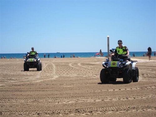 Policía en Playa