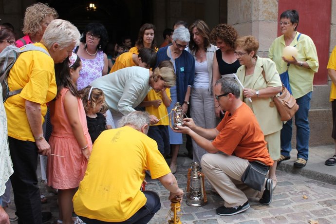 La Flama del Canigó llega al Parlament