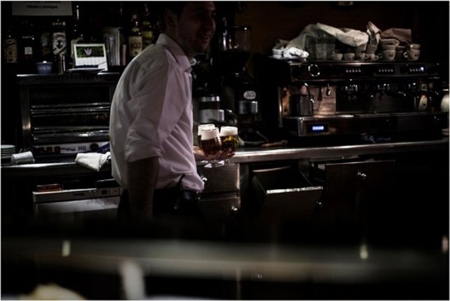 Los hosteleros zaragozanos, retratados por el Premio Pulitzer Manu Brabo.