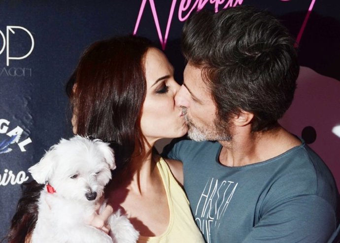 Nerea Garmendia y Jesús Olmedo se mostraron así de cariñosos en la presentación