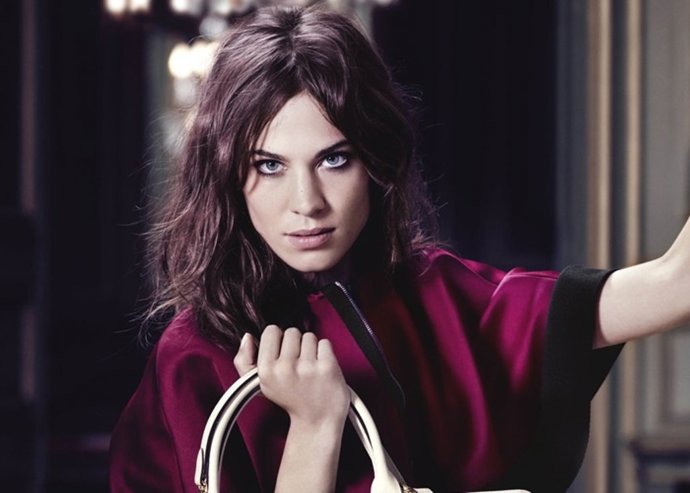Alexa Chung repite como imagen de Longchamp