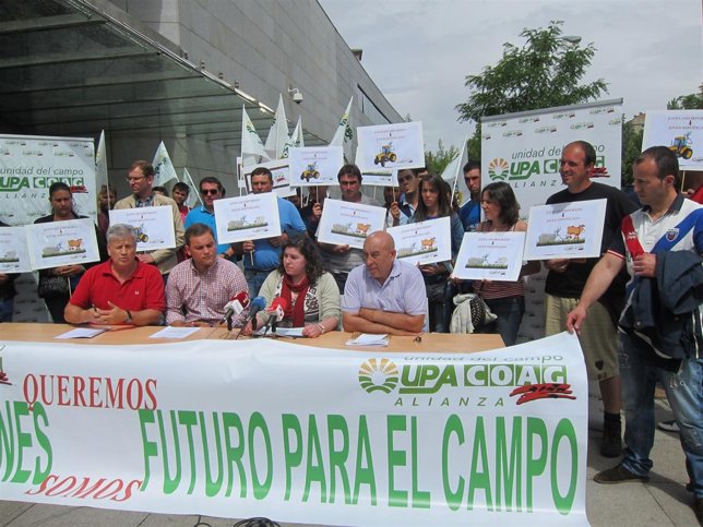 Jóvenes agricultores reclaman el pago a tiempo de las ayudas