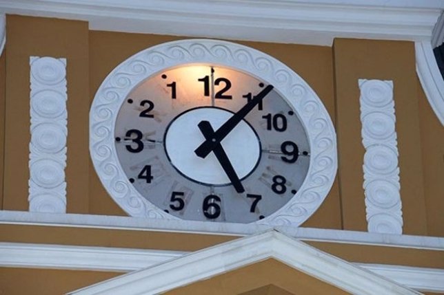 Reloj Bolivia