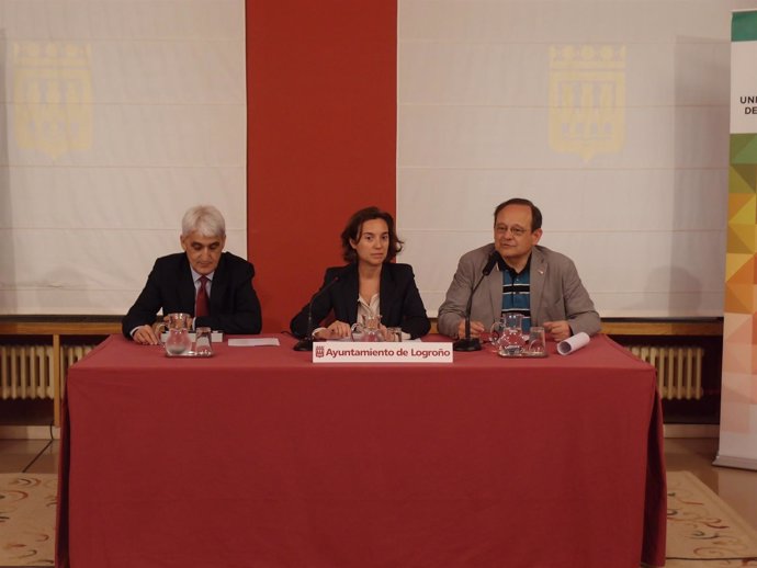 Gamarra, Arnáez y Español, en la presentación del curso
