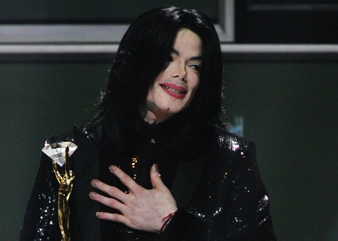 15 Noviembre, Michae Jackson Recibe Un Diamond Award 
