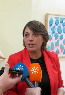 La consejera de Fomento y Vivienda de la Junta, Elena Cortés