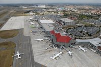 Cancelados 54 vuelos entre España y Francia por la huelga de los controladores franceses