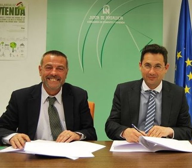 El delegado de Fomento, García Peláez, y el concejal Francisco Pomares