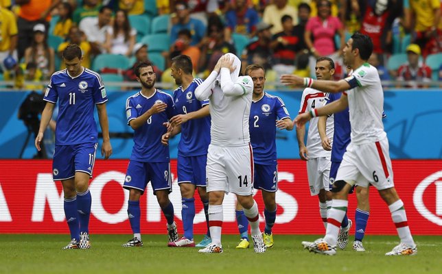Bosnia gana a Irán y ambas se despiden de Brasil