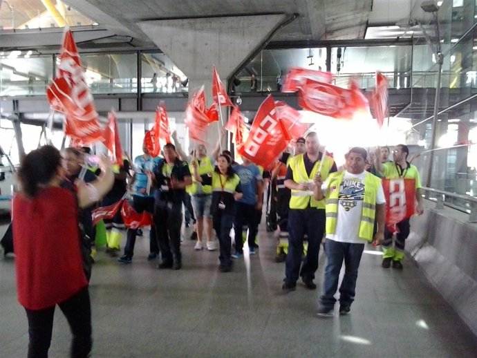 Huelga en Barajas de Mantenimiento de Cintas