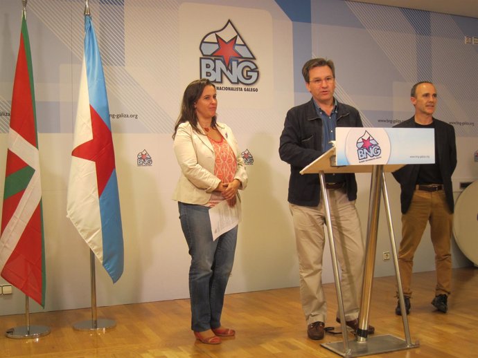 Ana Miranda, Xavier Vence (BNG) y el eurodiputado de Bildu Josu Juaristi