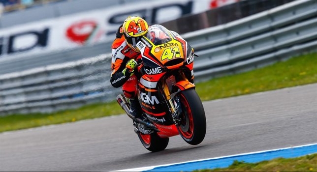 Aleix Espargaró en los libres de Assen