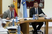 Feijóo alerta de la "sensación de falta de rigor" judicial por las filtraciones y avala a los cargos del PP