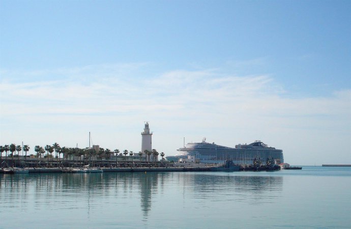 Imagen puerto de málaga