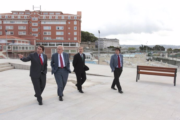 Paseo de los alcaldes de A Coruña y Miami