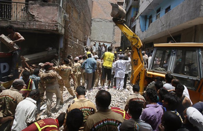 Derrumbe de un edificio en India