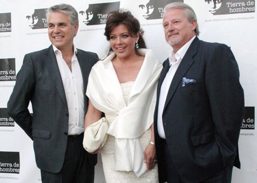 Paola Santorini y Agustin Bravo fueron los presentadores de la gala