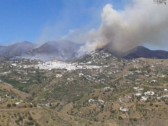 Incendio Cómpeta primer gran fuego del verano de 2014