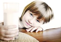 El consumo de leche de vaca previene el sobrepeso y la obesidad