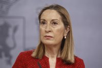 Pastor, sobre el AVE: "Cuando me insultan porque invierto en Galicia quedo encantada"