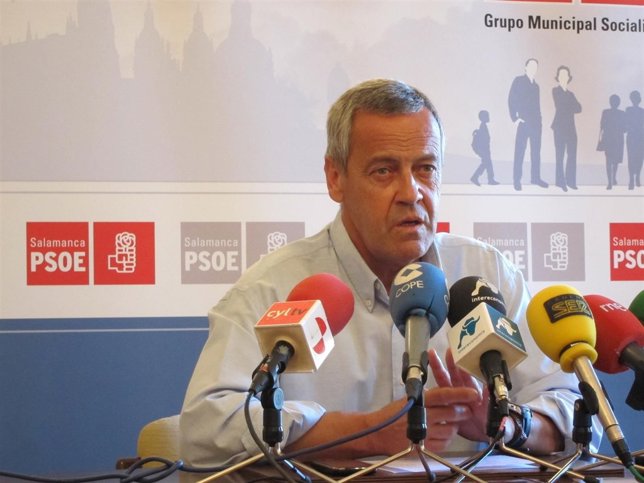 Joaquín Corona en rueda de prensa en el Ayuntamiento de Salamanca