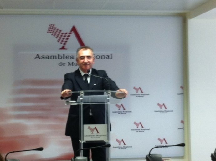 El consejero de Fomento, Manuel Campos