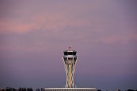 Aena activa un plan para reducir en un 25% las demoras en el centro de control aéreo de Barcelona