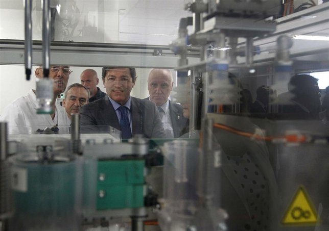 Javier Fernández visita el Hospital Vital Álvarez Buylla de Mieres