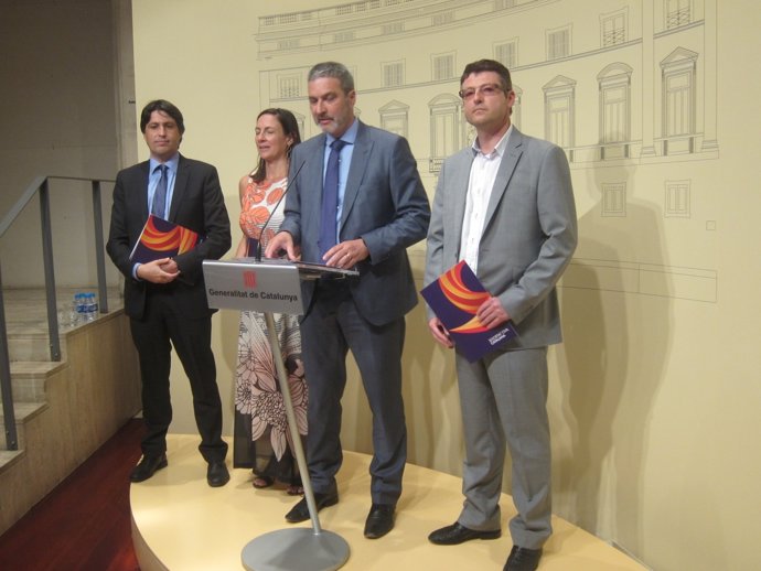 J.R.Boch, J.Coll, J.Rosiñol, S.Beltrán (Sociedad Civil Catalana)