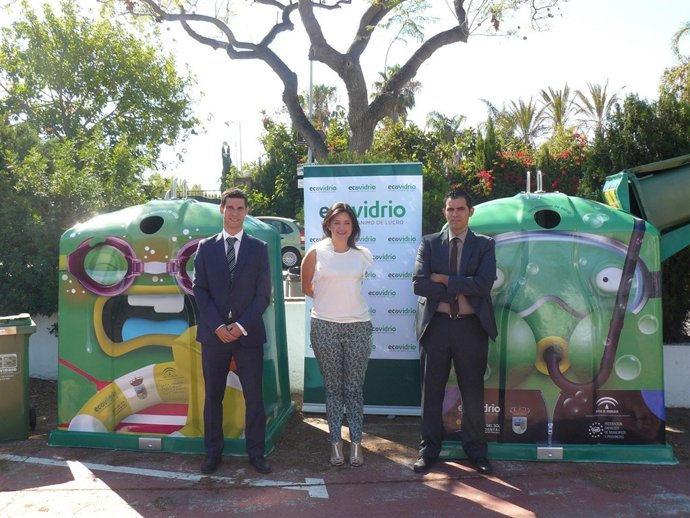 Margarita del Cid, Marbella, Ecovidrio, reciclado, vidrio, botellas, contenedor