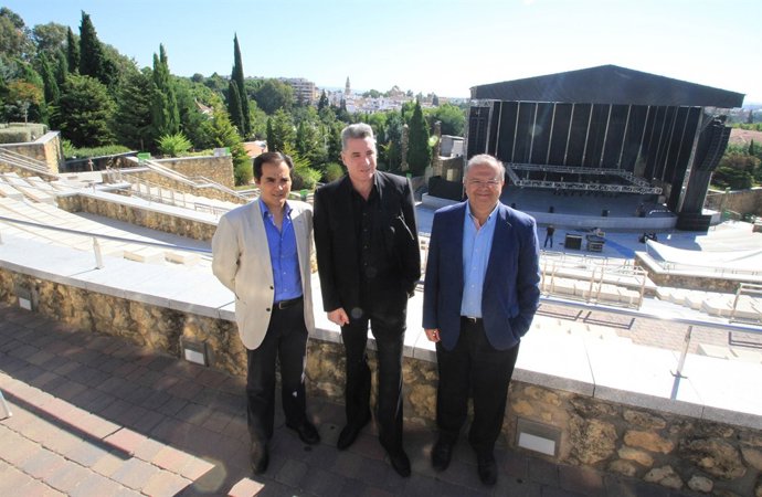 Loquillo, entre Nieto y Moreno Calderón en la Axerquía