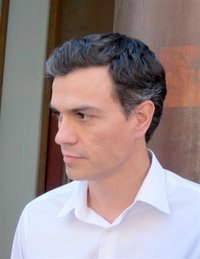 Pedro Sánchez vuelve a pedir a los eurodiputados socialistas que no voten por Juncker como presidente de la Comisión