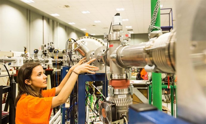 Alumnos barceloneses residen en campus para hacer un proyecto científico