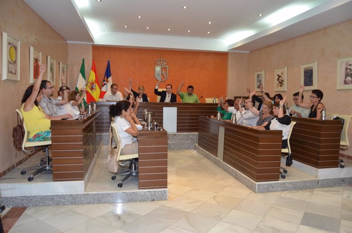 Pleno del Ayuntamiento de Almonte (Huelva) junio de 2014.