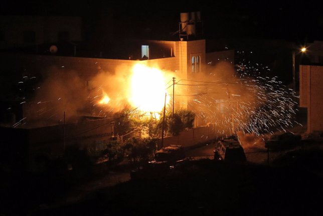 Casas ardiendo en Hebrón, Cisjordania