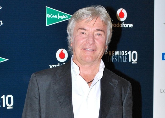 Ángel Nieto ante la llegada de su primera nieta