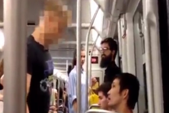 Agresión racista en el metro de Barcelona