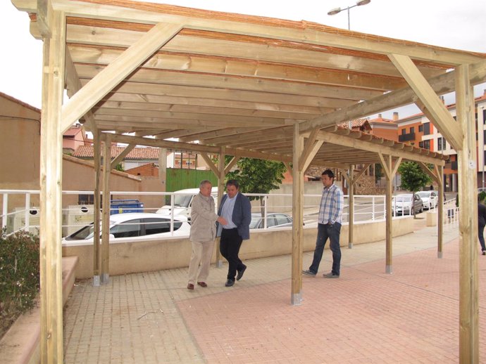 La nueva pérgola en la Plaza del Labrador de Teruel