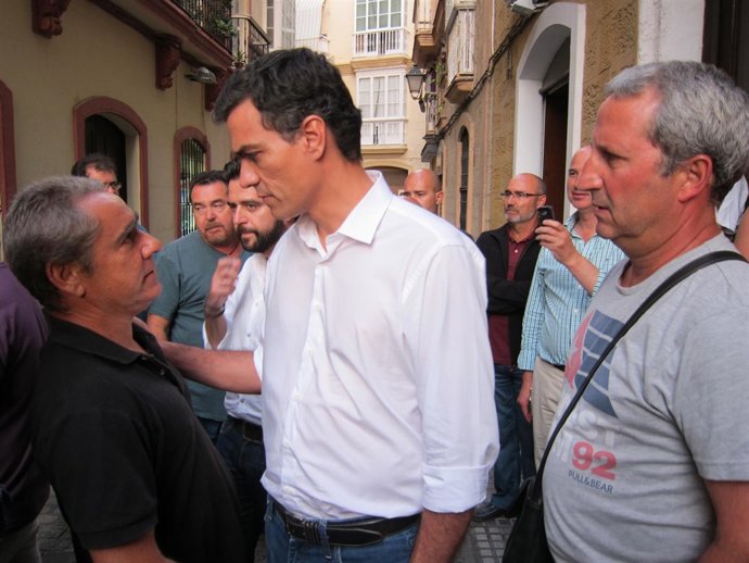 Pedro Sánchez, candidato a la Secretaría General del PSOE, con ex de Delphi