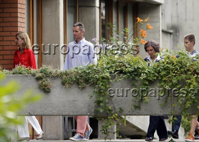 Exclusiva: Doña Sofía se deja ver junto a Iñaki Urdangarín y la infanta Cristina