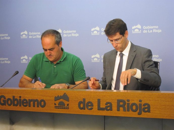 Gonzalo Capellán y Pedro Antonio Montalvo firman el convenio de colaboración